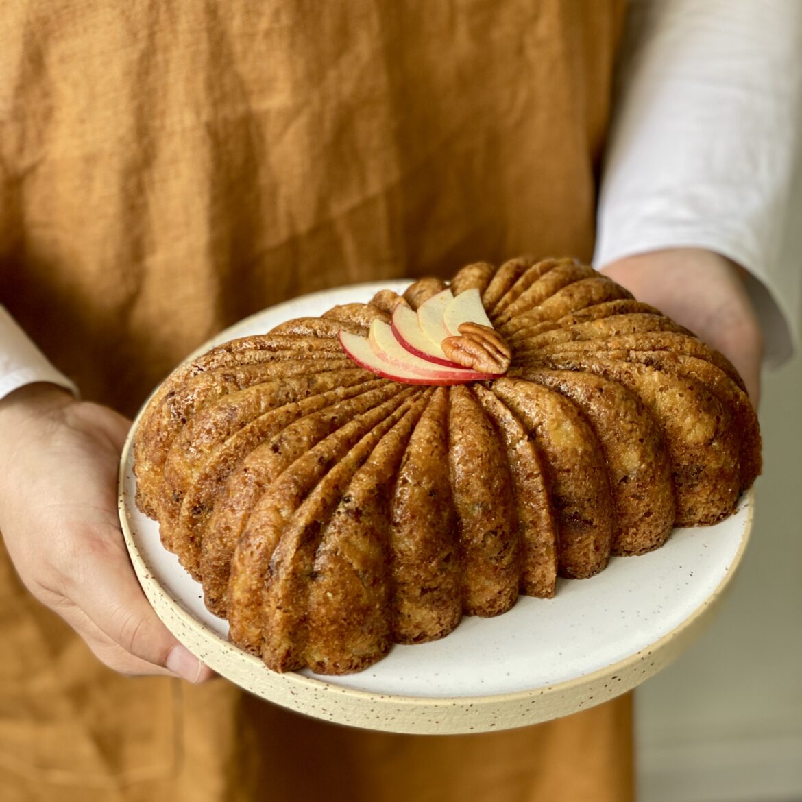 Apfel-Whiskey-Pekannuss-Kuchen